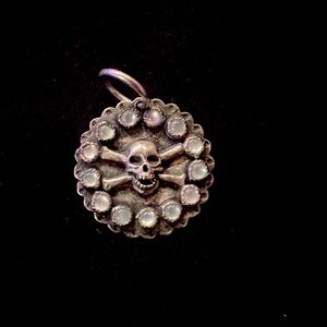 Richard Schmidt Skull and Cross Bones with Mother of Pearl stones pendant
